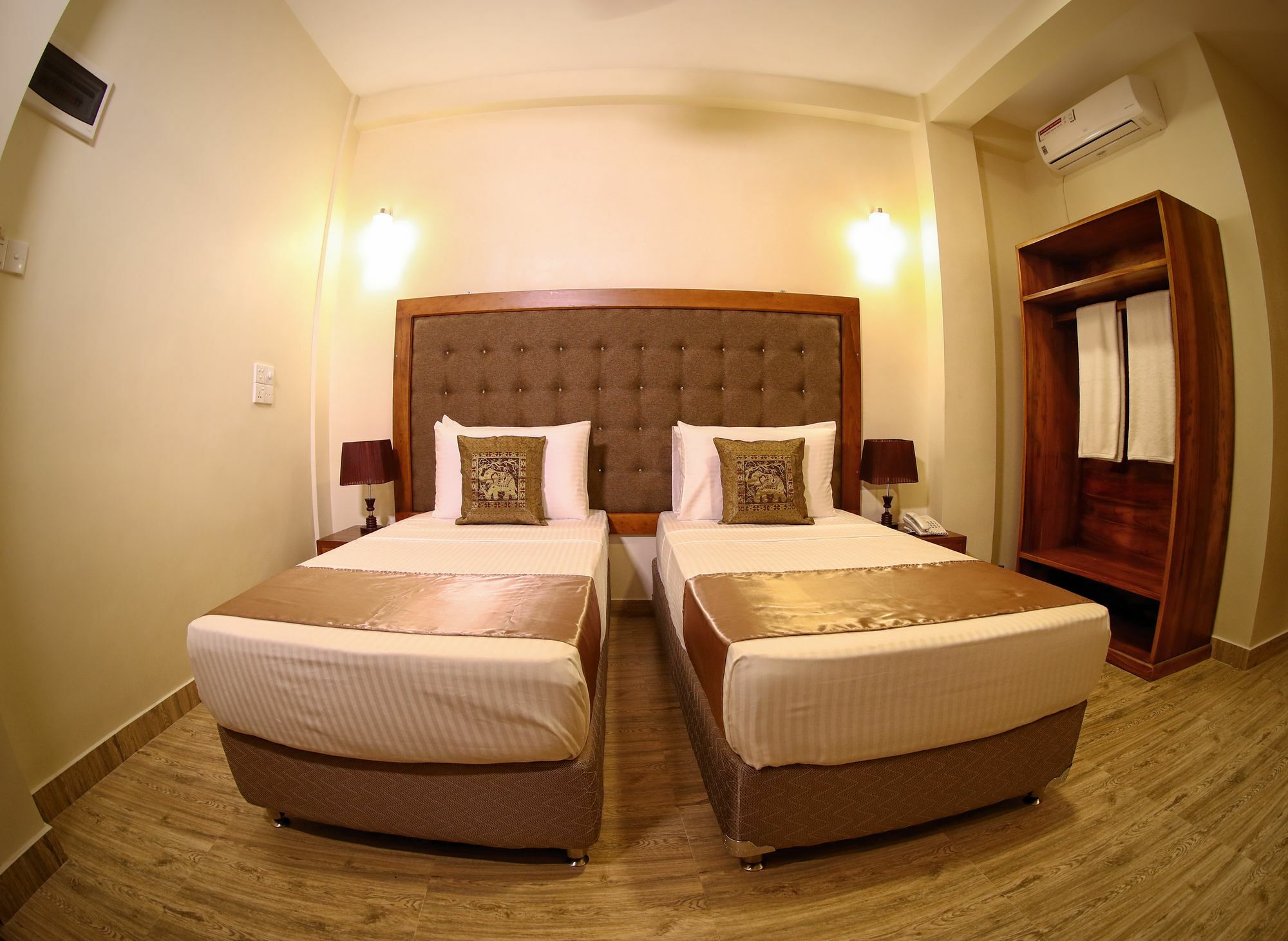 Vendol Maliga Edge Hotel Kandy Exterior foto
